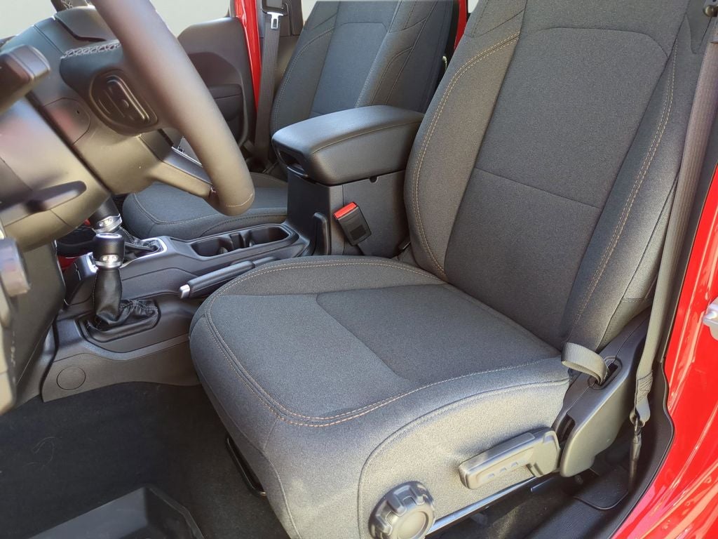 2026 Jeep Wrangler Sport S 4X4 3–Piece Hard Top