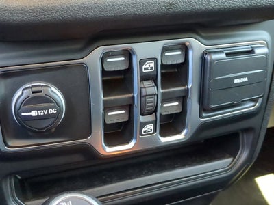 2026 Jeep Wrangler Sport S 4X4 3–Piece Hard Top