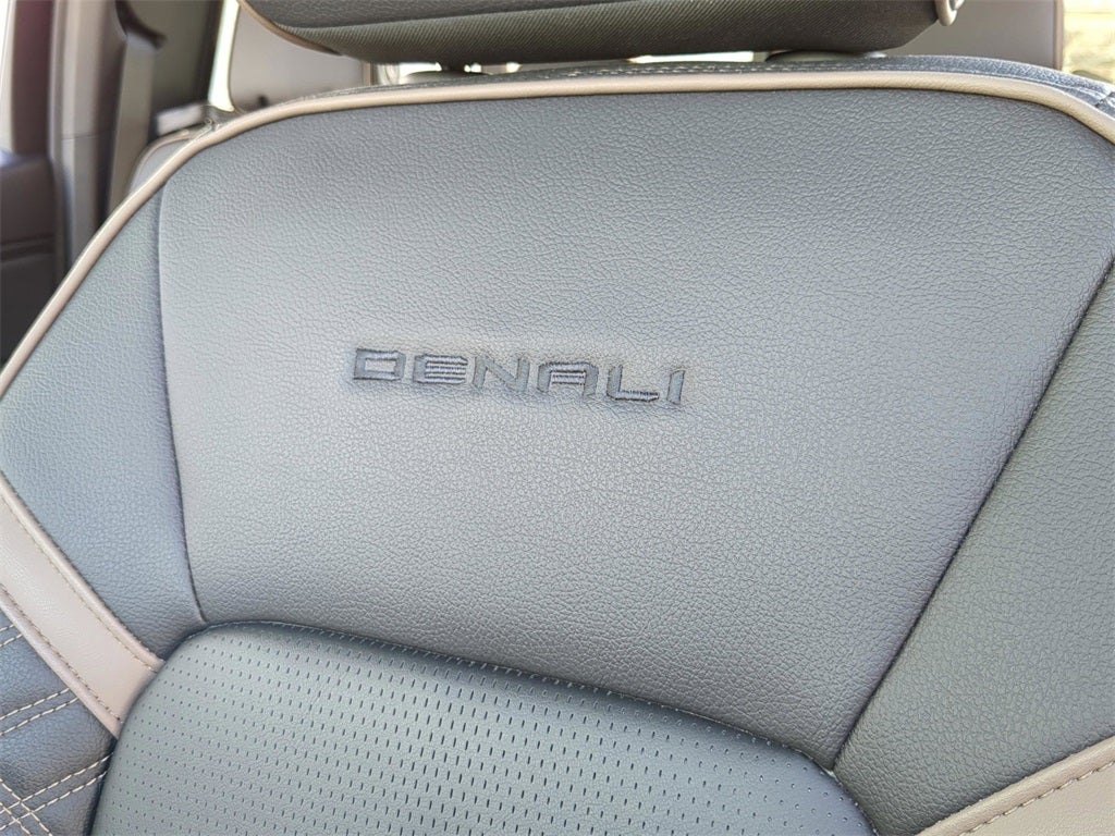 2024 GMC Canyon Denali 4WD