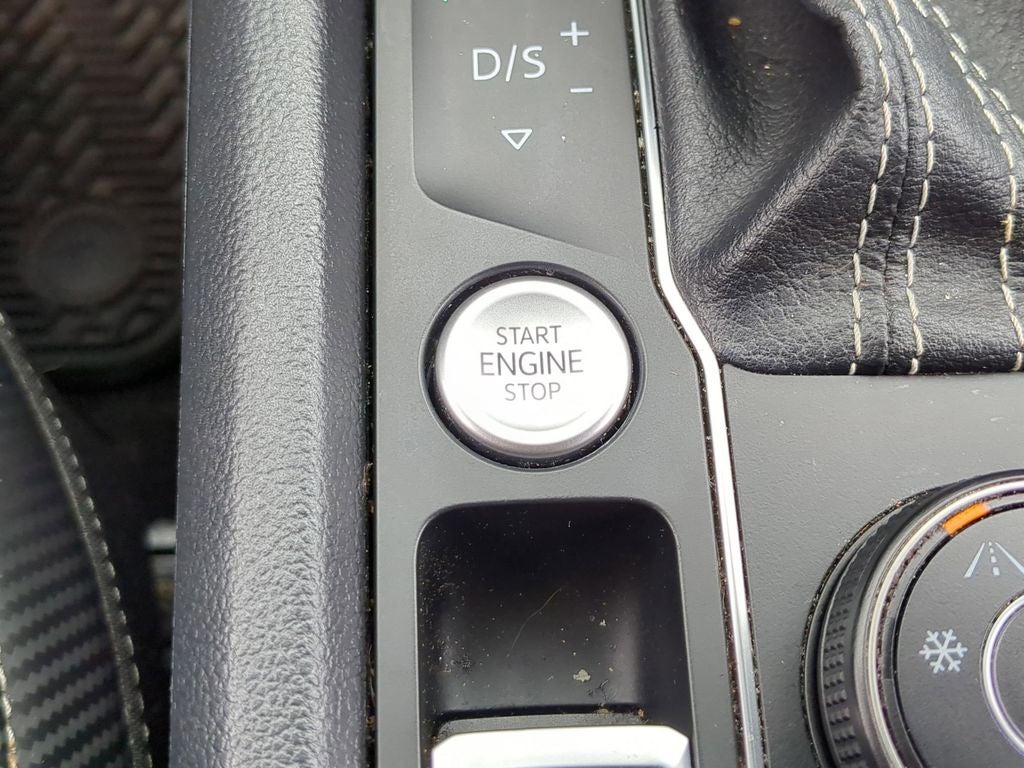 2021 Volkswagen Atlas Cross Sport 3.6L V6 SE w/Technology R-Line AWD