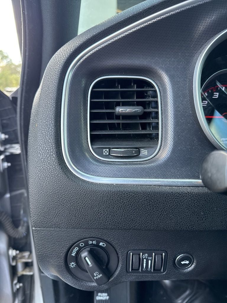 2015 Dodge Charger SXT