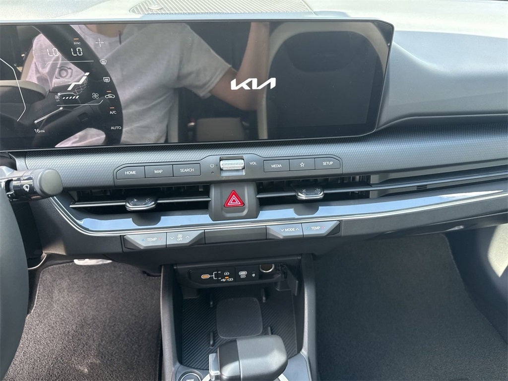 2025 Kia K4 GT-Line Turbo