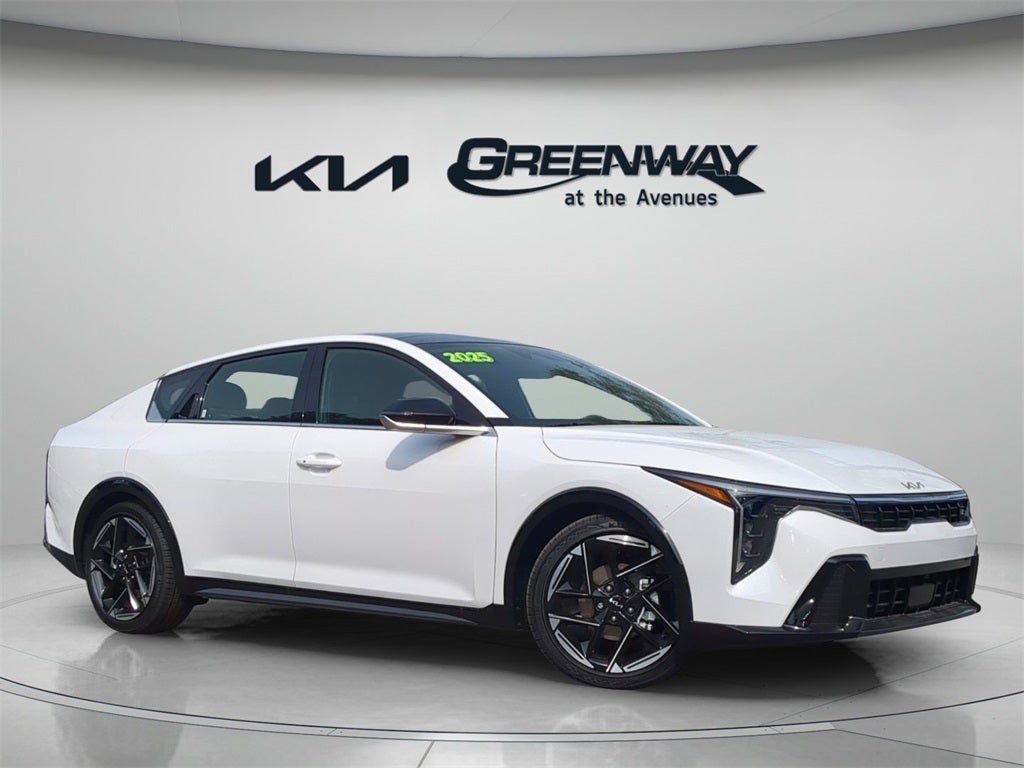 2025 Kia K4 GT-Line