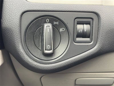 2015 Volkswagen Golf TDI S 4-Door