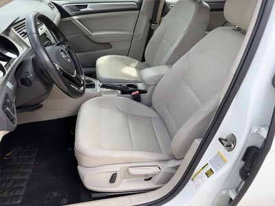 2015 Volkswagen Golf TDI S 4-Door