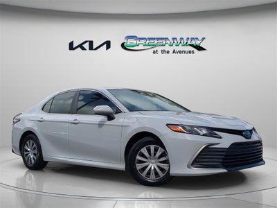 2022 Toyota Camry Hybrid LE