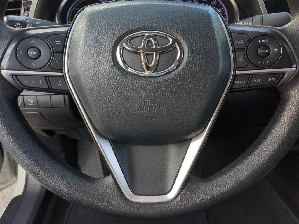 2022 Toyota Camry Hybrid LE