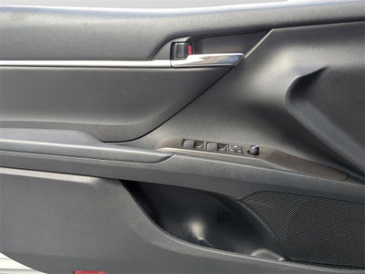 2022 Toyota Camry Hybrid LE