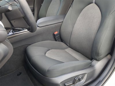 2022 Toyota Camry Hybrid LE