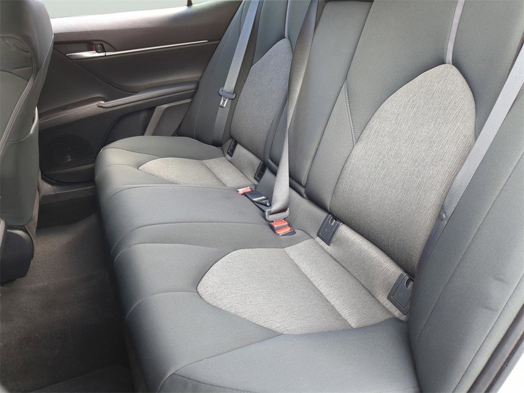 2022 Toyota Camry Hybrid LE