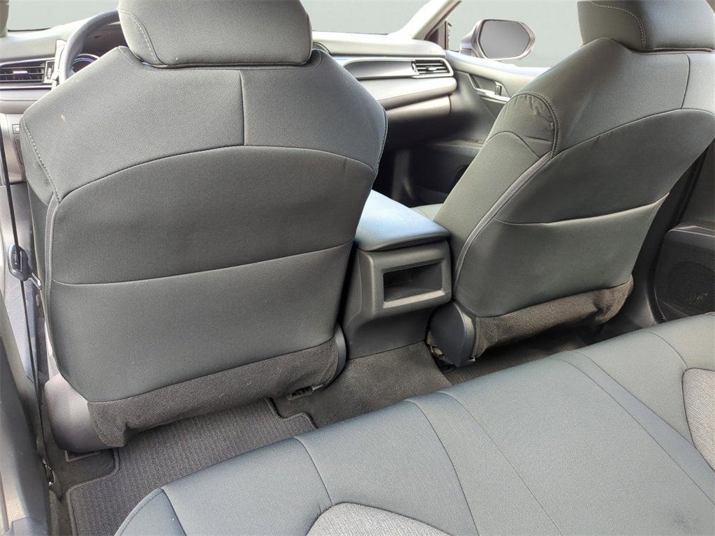 2022 Toyota Camry Hybrid LE