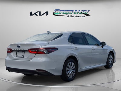 2022 Toyota Camry Hybrid LE
