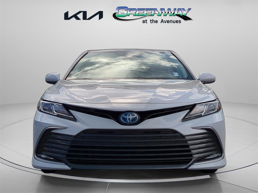 2022 Toyota Camry Hybrid LE