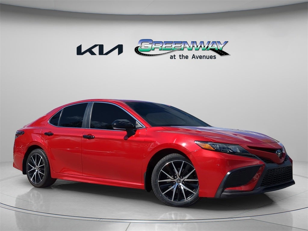 2022 Toyota Camry SE