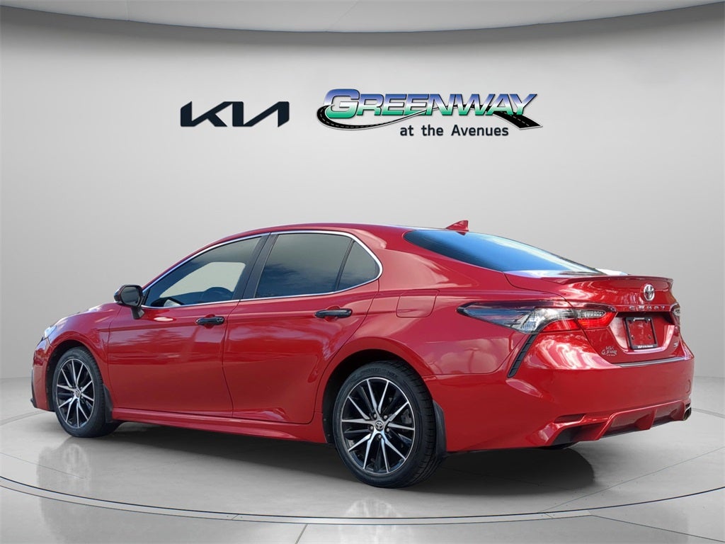 2022 Toyota Camry SE