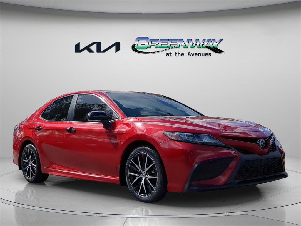2022 Toyota Camry SE