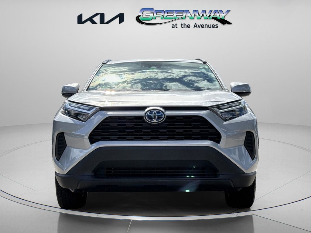 2022 Toyota RAV4 Hybrid XLE