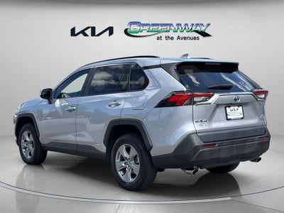 2022 Toyota RAV4 Hybrid XLE