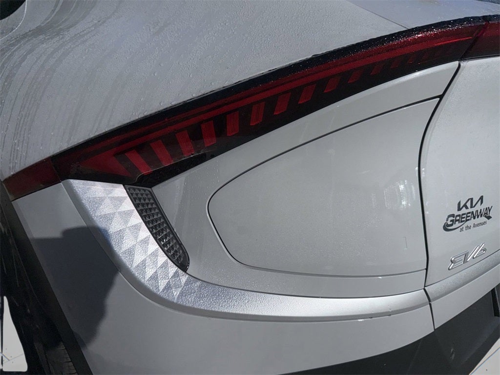 2025 Kia EV6 Light