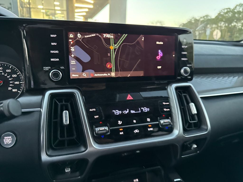 2022 Kia Sorento S Panoramic Sunroof Package