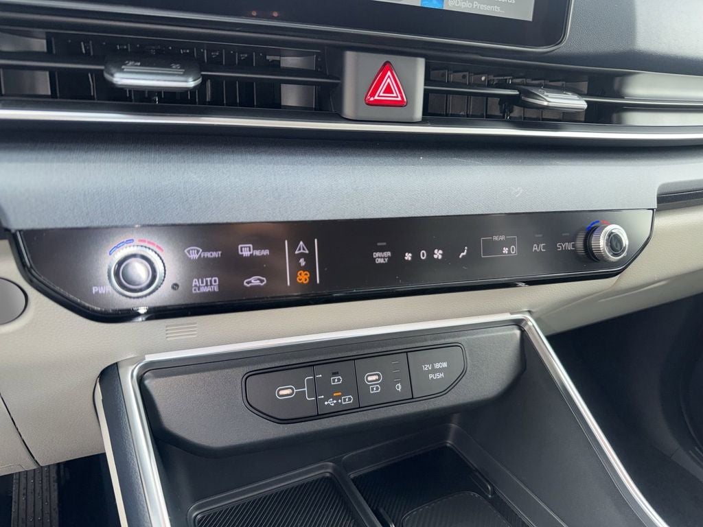 2026 Kia Carnival Hybrid EX