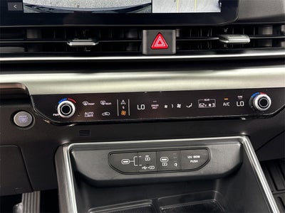 2025 Kia Carnival Hybrid SX Dark Edition Package