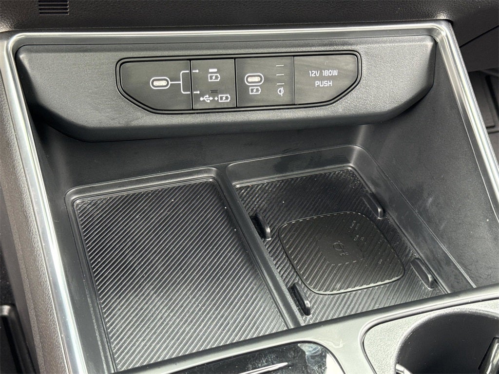 2025 Kia Carnival Hybrid SX Dark Edition Package