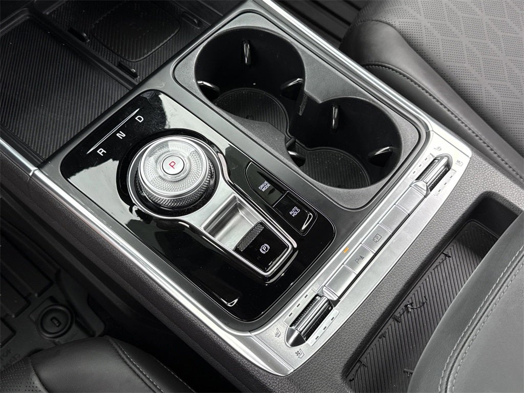 2025 Kia Carnival Hybrid SX Dark Edition Package