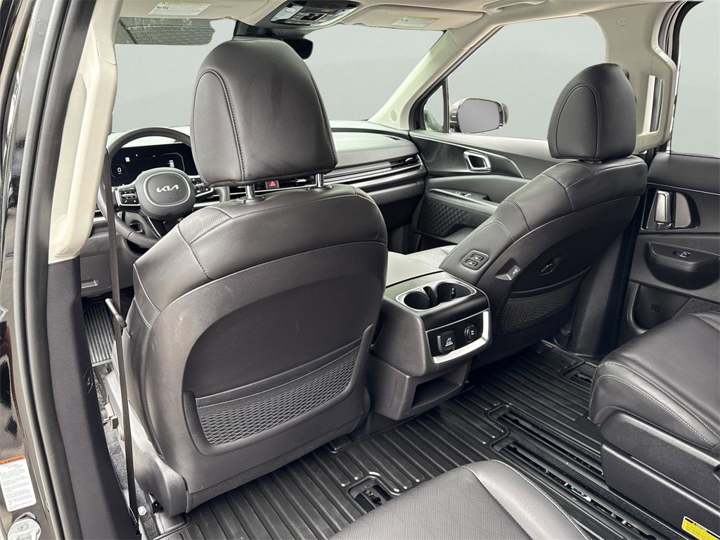 2025 Kia Carnival Hybrid SX Dark Edition Package
