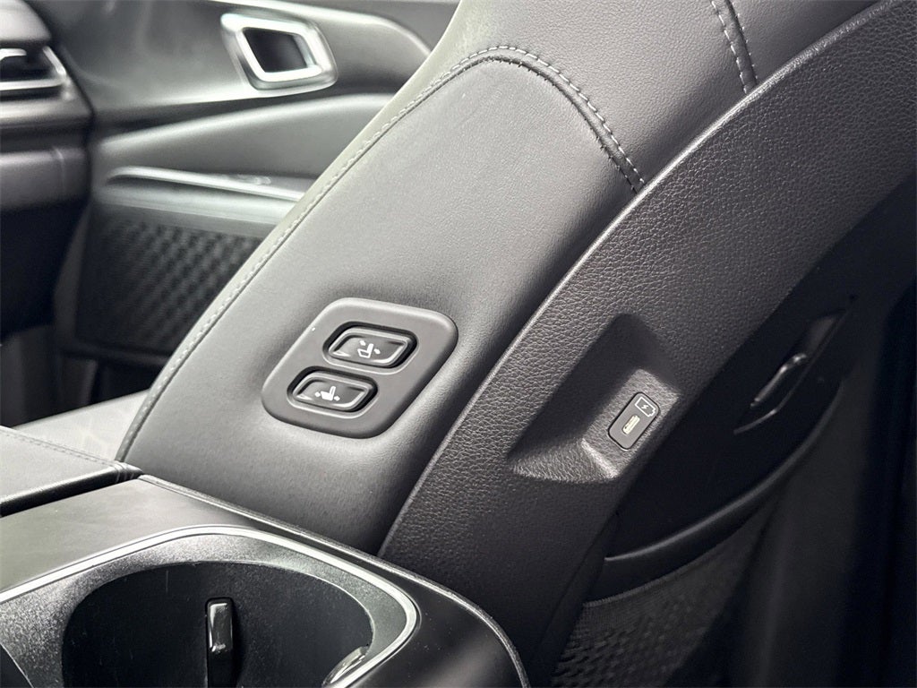 2025 Kia Carnival Hybrid SX Dark Edition Package