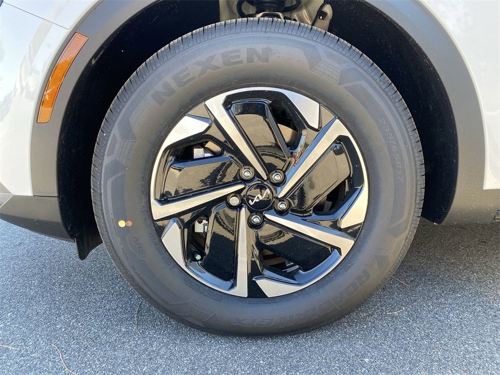 2025 Kia Sportage Hybrid LX