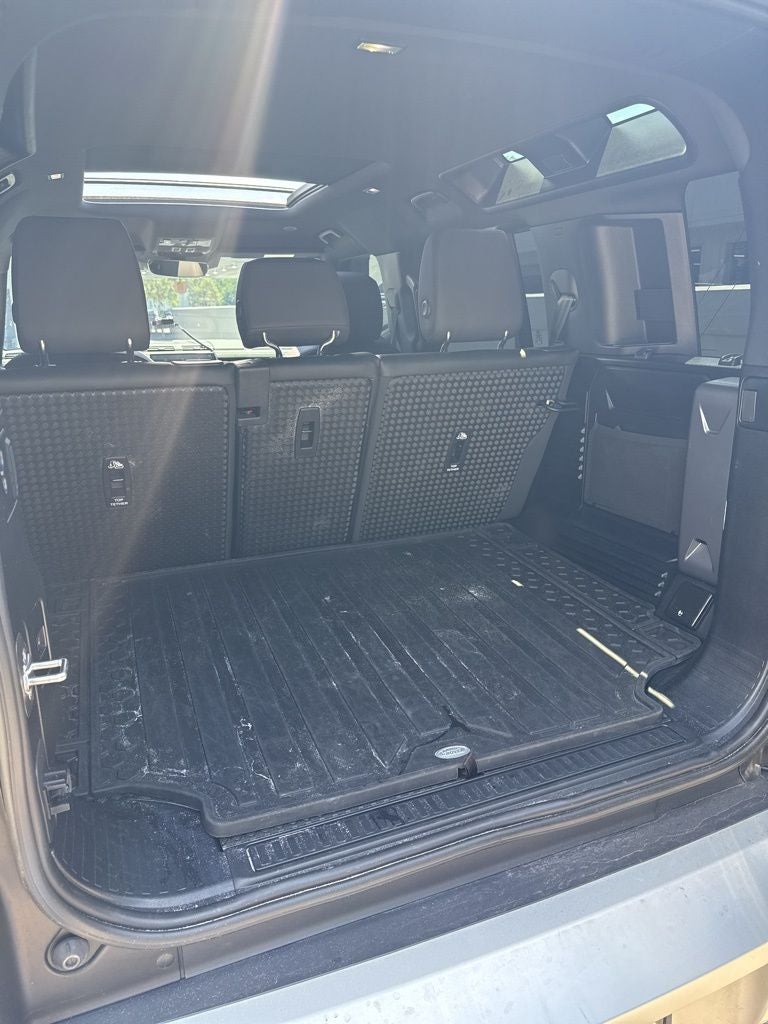 2025 Land Rover Defender 110 S