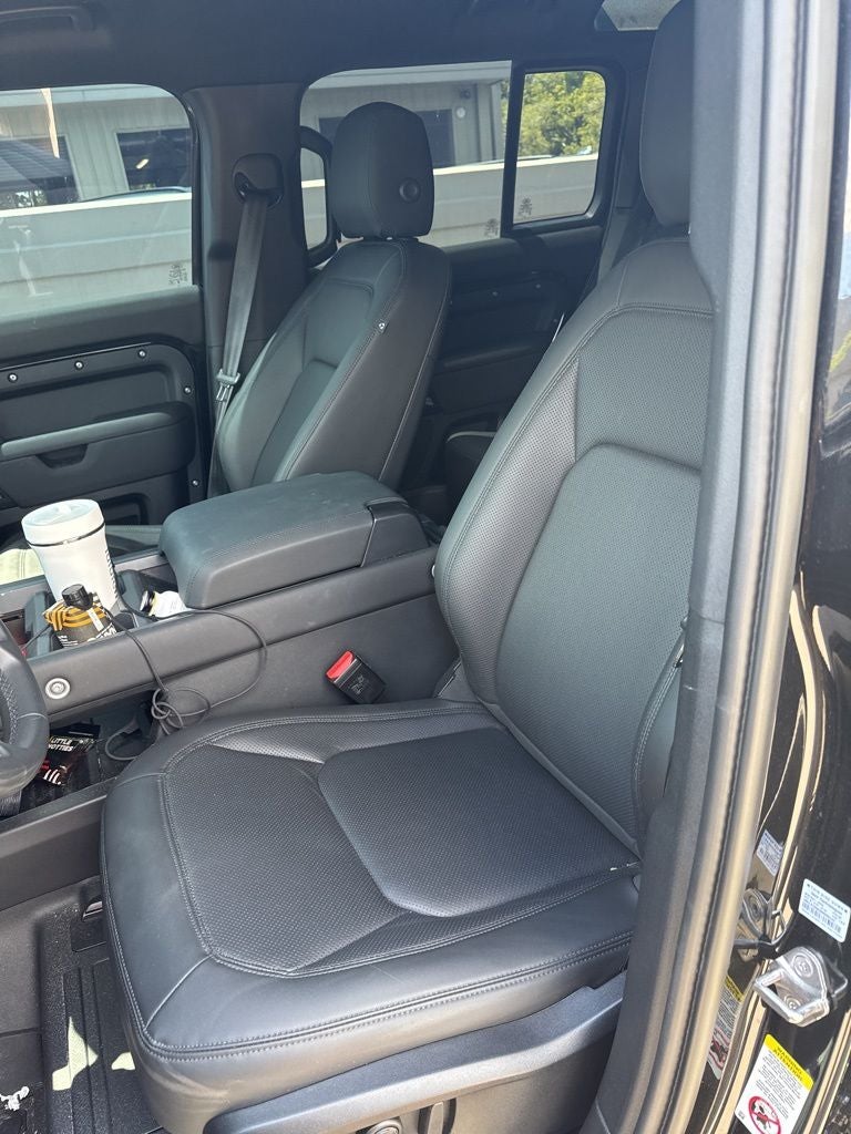 2025 Land Rover Defender 110 S