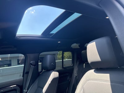 2025 Land Rover Defender 110 S