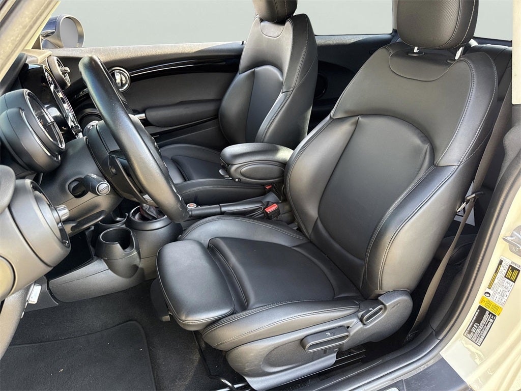 2019 MINI Cooper S Signature MINI Excitement Package